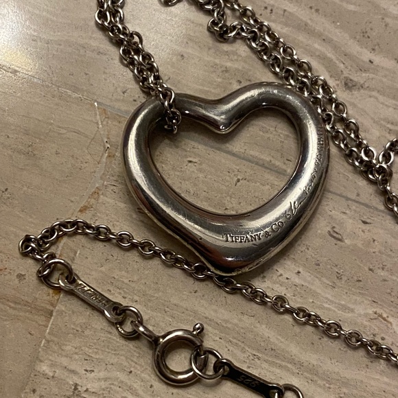 Authentic Tiffany Elsa Peretti Open Heart Necklace - Picture 7 of 9